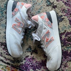 New Balance Women's White and Pink Sneakers